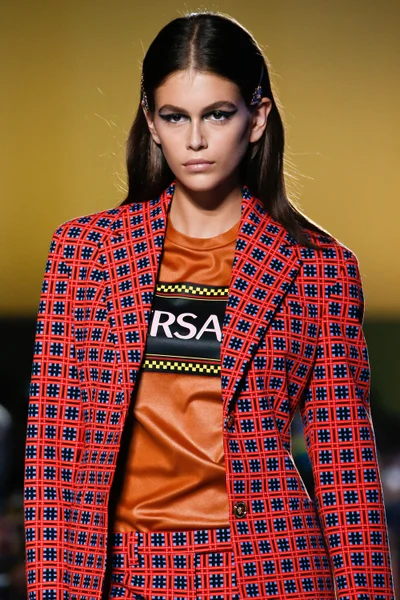 Look 12